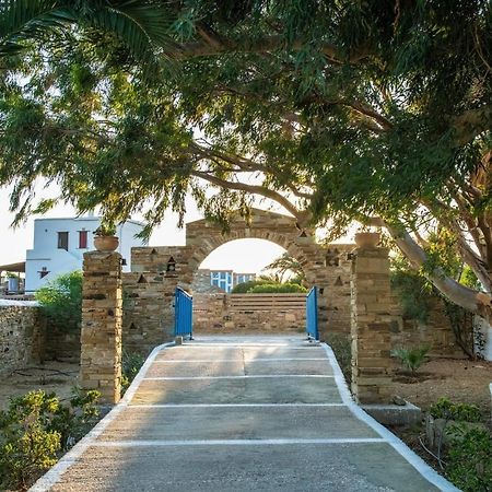 Апартаменти Θἔρως Tinos Екстер'єр фото